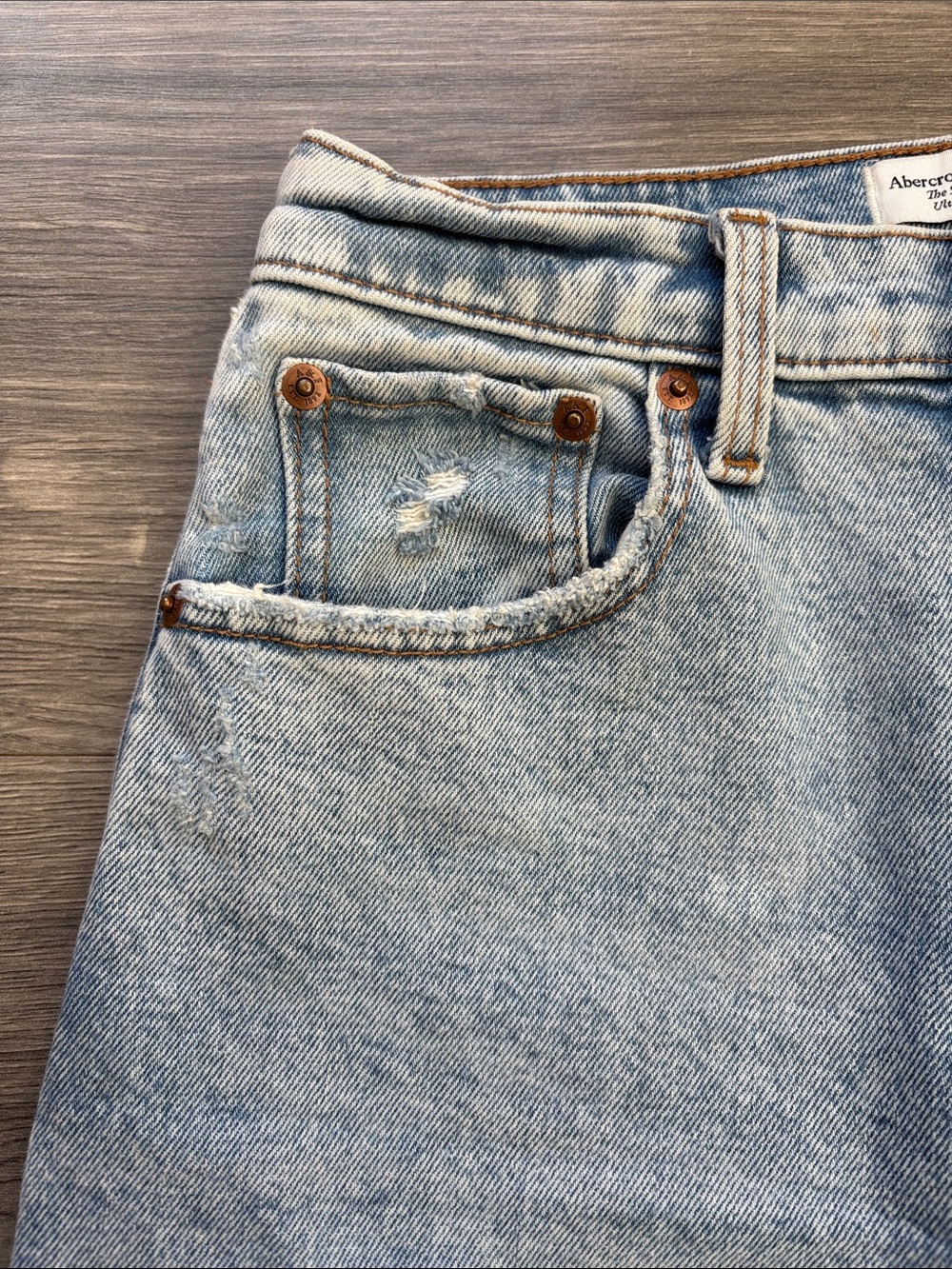 Abercrombie & Fitch Women’s 90s Straight Ultra High-Rise Jeans, Size 27 - Picture 6 of 6